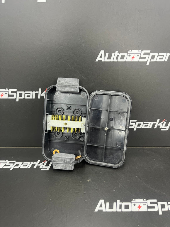 Spade Junction Box - Plastic - 8 Terminals - Sparex